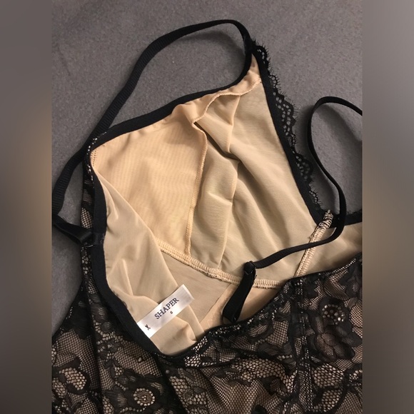 NEW Lace Bodysuit - Picture 11 of 15